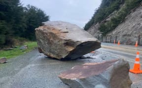 SH6 rock fall west of Murchison