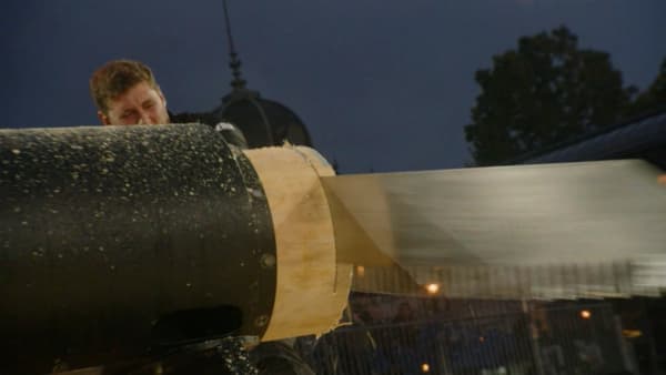 Rookie Taranaki axeman cuts it fine to win world title | RNZ