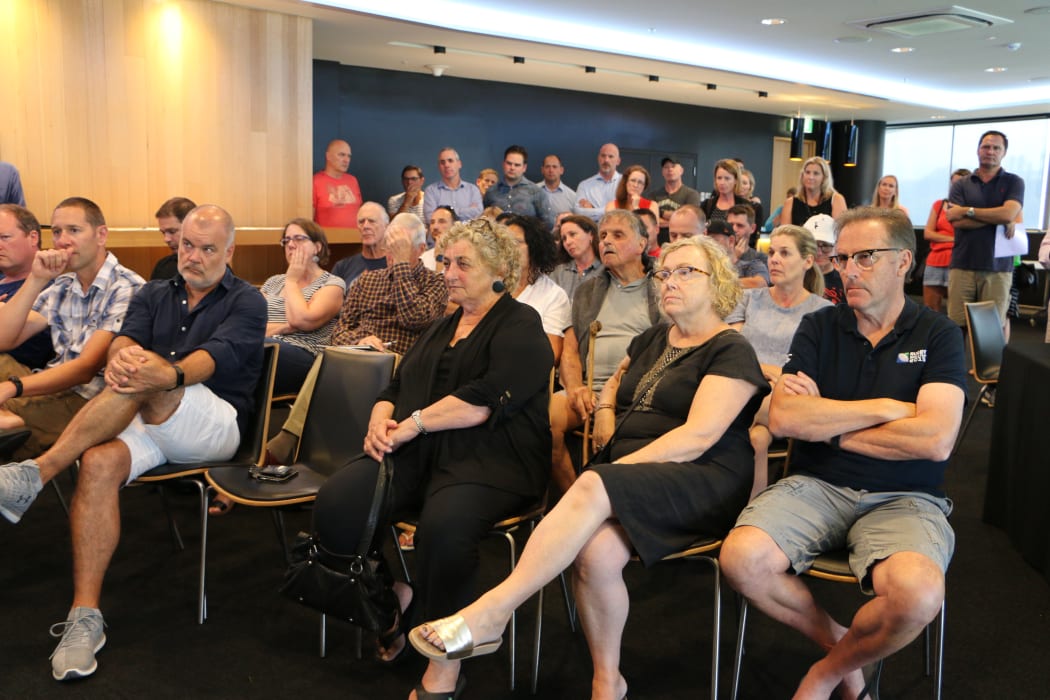 The Eden Park Residents' Association, which is mainly pro events, gathered at the stadium last night to fight the naysayers and call for more life to be breathed into the park.