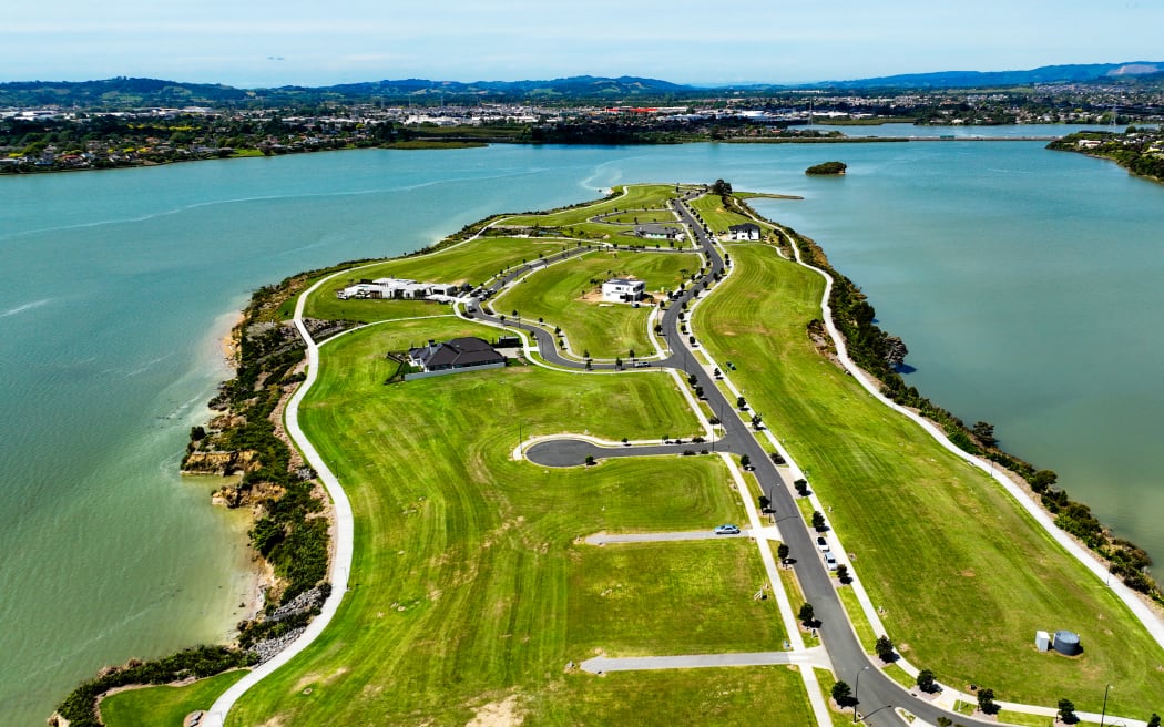Pararēkau Island is a gated community in South Auckland