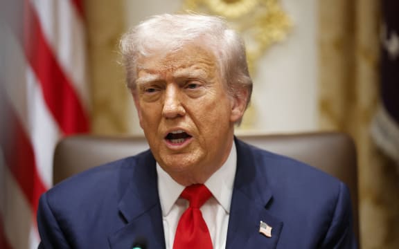 WASHINGTON, DC - OCTOBER 14: U.S. President Donald Trump speaks during a meeting with President of Argentina Javier Milei in the Cabinet Room at the White House on October 14, 2025 in Washington, DC. Trump is hosting Milei for a working lunch days after the U.S. Treasury finalized a $20 billion currency swap framework with Argentina in an effort to help stabilize its economy.   Kevin Dietsch/Getty Images/AFP (Photo by Kevin Dietsch / GETTY IMAGES NORTH AMERICA / Getty Images via AFP)