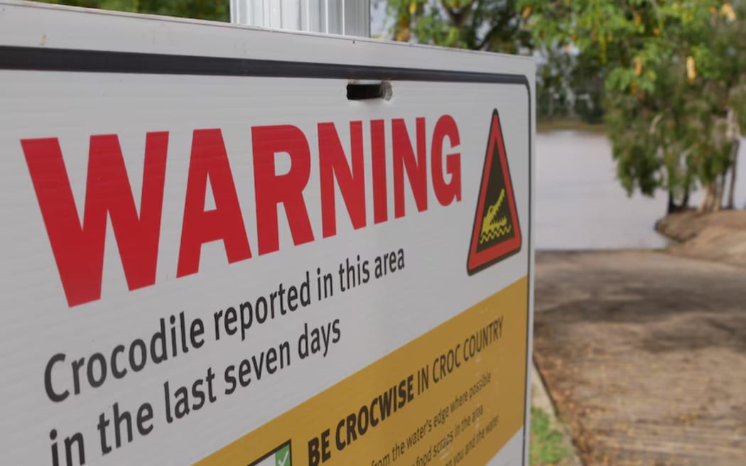Crocodile warning at Fitzroy River
