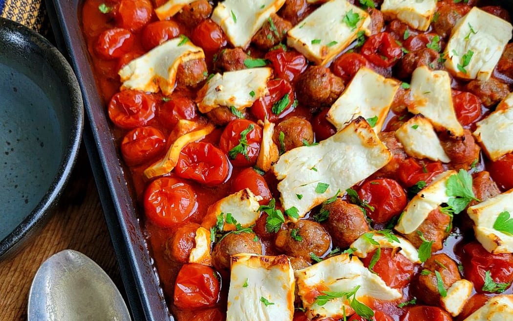 Baked meatballs with Feta