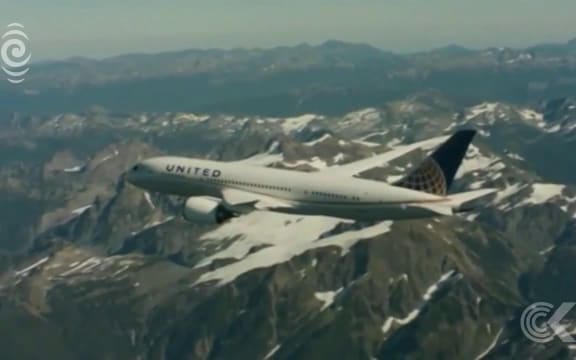 United Airlines settles privately with passenger dragged off plane