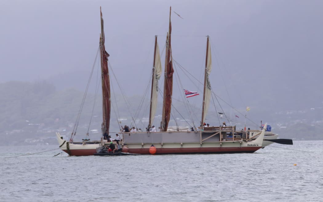 Wa'a welcoming