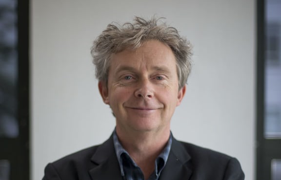 Steve Braunias