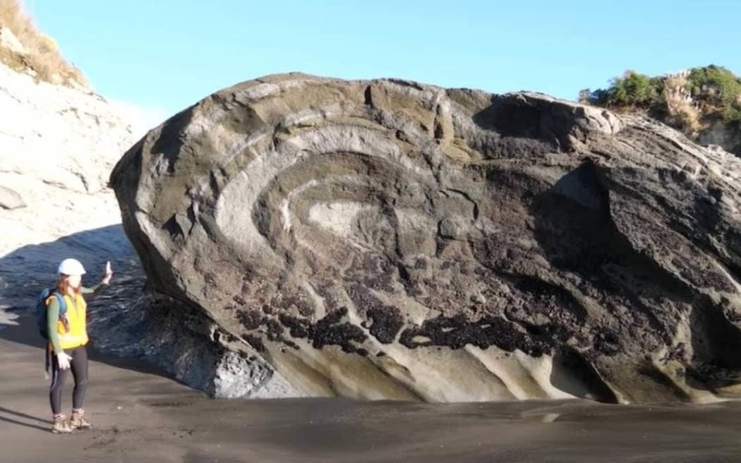 Rocks formed in an ancient submarine landslide along the north Taranaki coast. This area shows a cross section of the ancient continental slope and basin floor as it was about 10 million years ago.