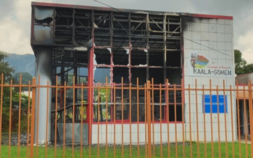 A media library goes up in flames in New Caledonia’s Kaala-Gomen – 2 March 2025