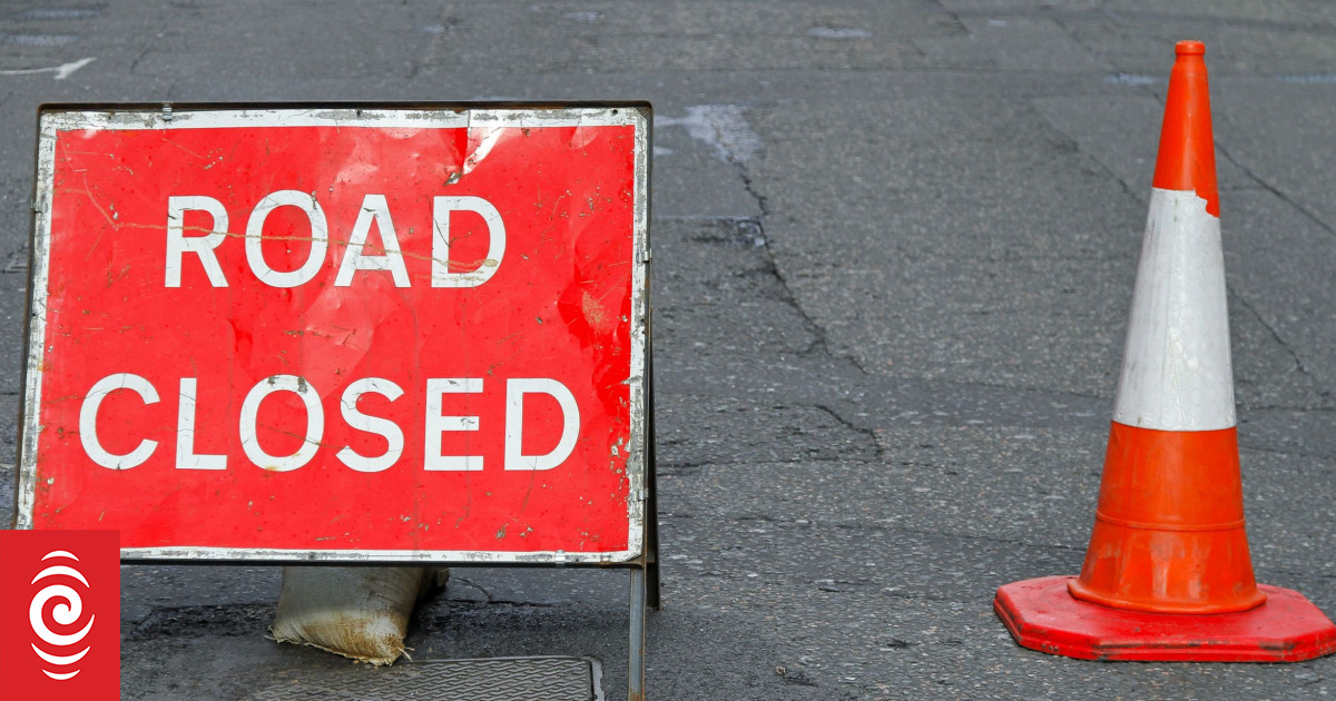 Bay of Plenty highway closed after two-vehicle crash