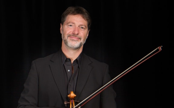 Violist Tim Deighton