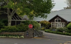 A staff member at the Remuera Gardens retirement village in Auckland has been confirmed as having Covid-19.