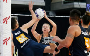 Monica Falkner, Cadbury Netball Series, Silver Ferns v New Zealand Men, Fly Palmy Arena, Palmerston North. Thursday 22 October 2020.