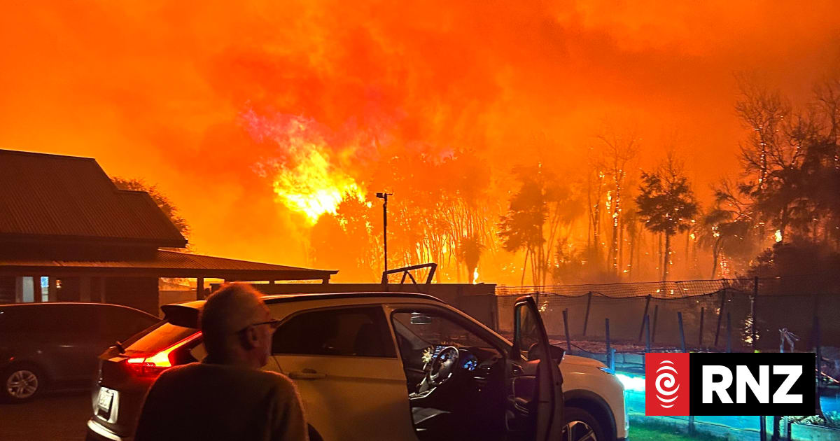 Fire and Emergency treating large Wānaka blaze as suspicious