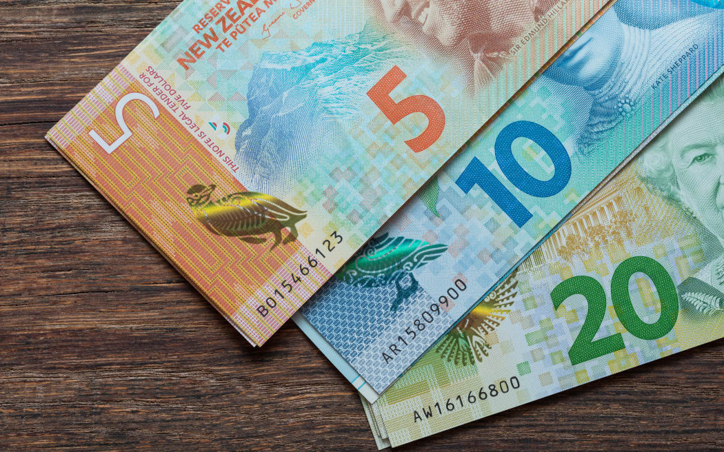 New Zealand dollars have different nominaly