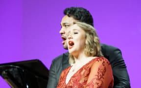 Amitai Pati, Eliza Boom