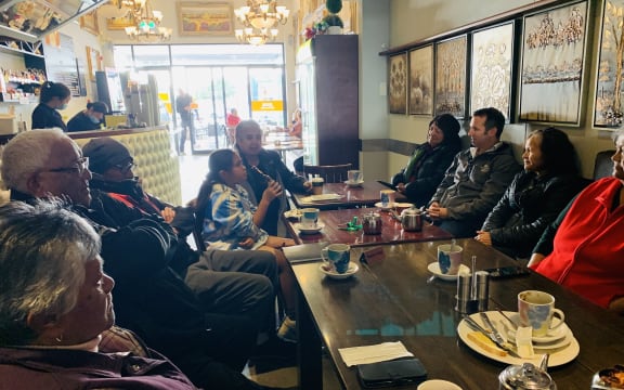 The Pakeke Kōrero Club at their local cafe