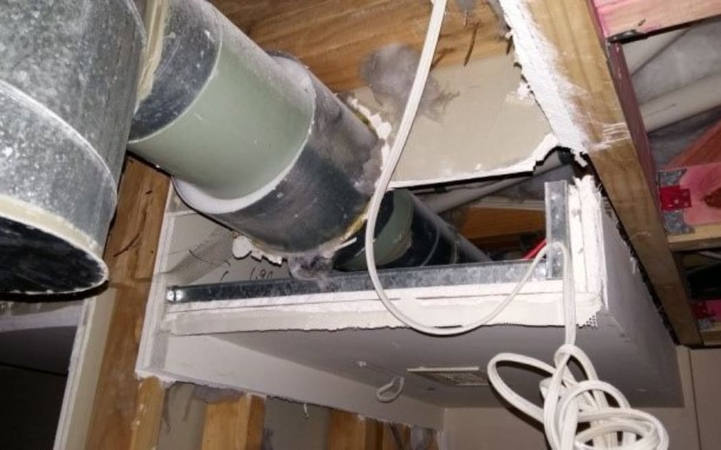 A non-compliant fire collar.