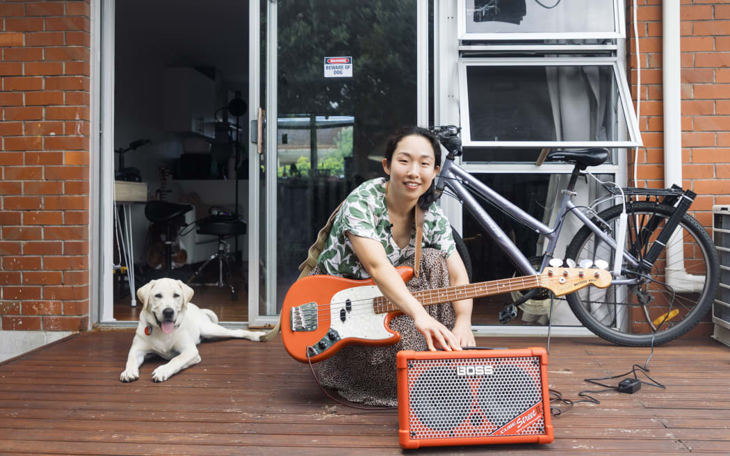 Amy Shuang Wang, musician.