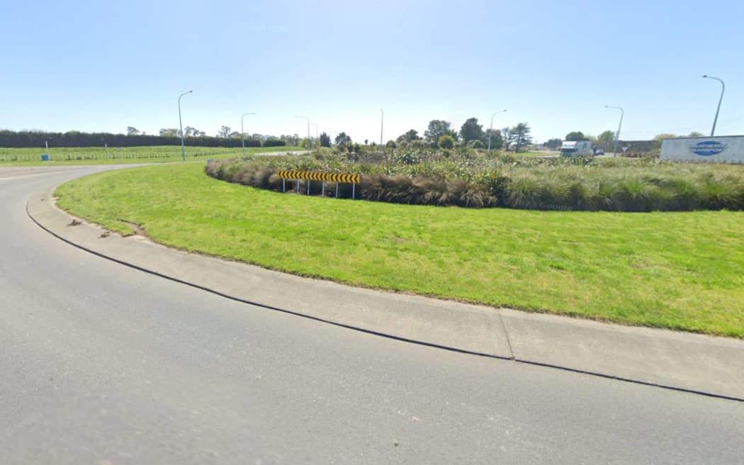 The roundabout where Maraekakaho Road, Longlands Road and State Highway 2 intersect.