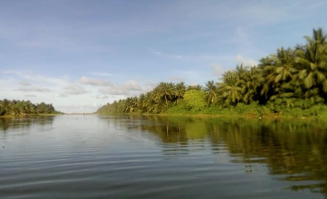 Kili atoll runway inundated during February king tide