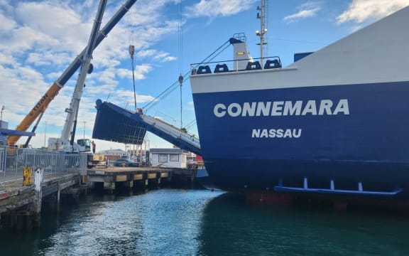 A broken ramp on the Bluebridge Connemara left hundreds of passengers stuck  on the ferry overnight.