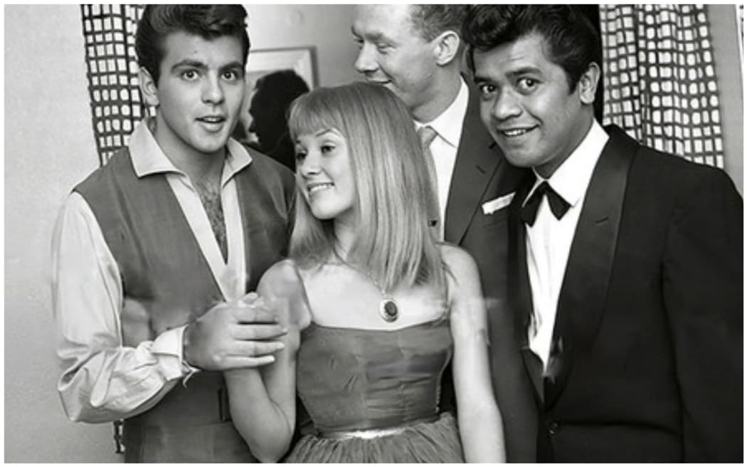 Jay Epae (right) during a Swedish tour with, among others, US teen idol Fabian (left), who is holding the hand of Danish teenage singer Gitte Henning