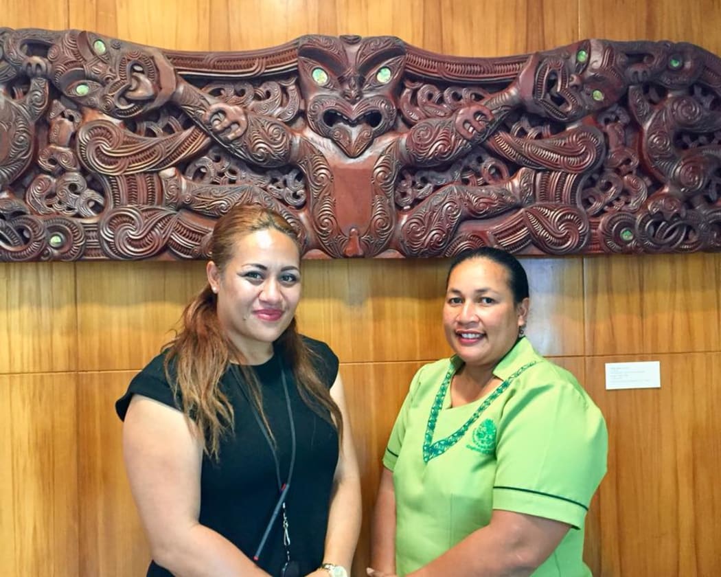 (L-R) New Zealand High Commission Team Administrator (Development), Lesieli Nai, with Pelenitina Vao