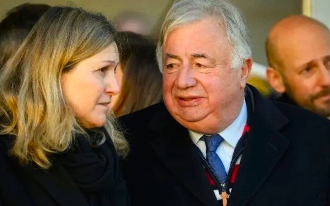 Yaël Braun-Pivet (left) and Gérard Larcher (right), respectively Presidents of the French National Assembly (Lower House) and Senate (Upper House)