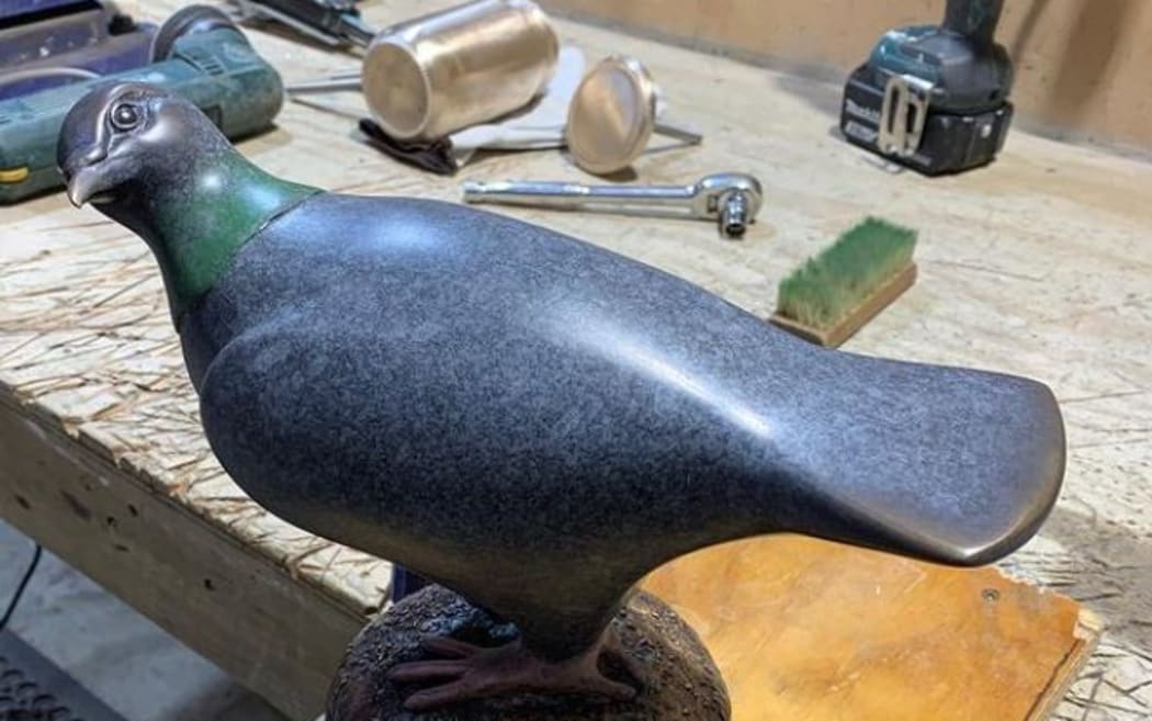 Sculptor Jonathan Campbell created 10 bronze pigeon statues that were placed around Wellington.