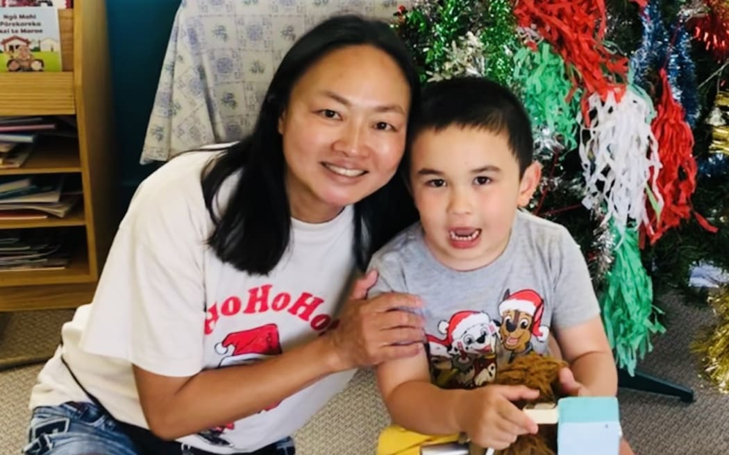 Cherry Tong and her son Charlie Smith graduated from West Harbour Playcentre in Dec 2021.