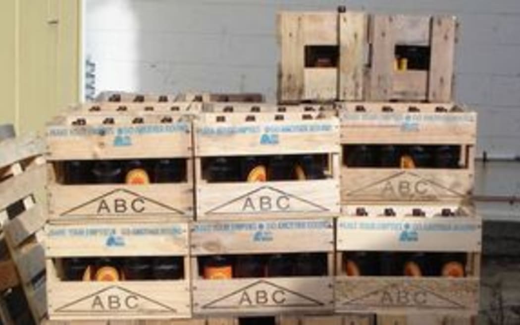 crates