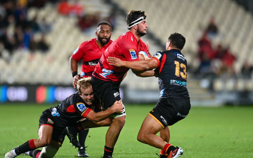 Crusaders rediscover winning form with 11