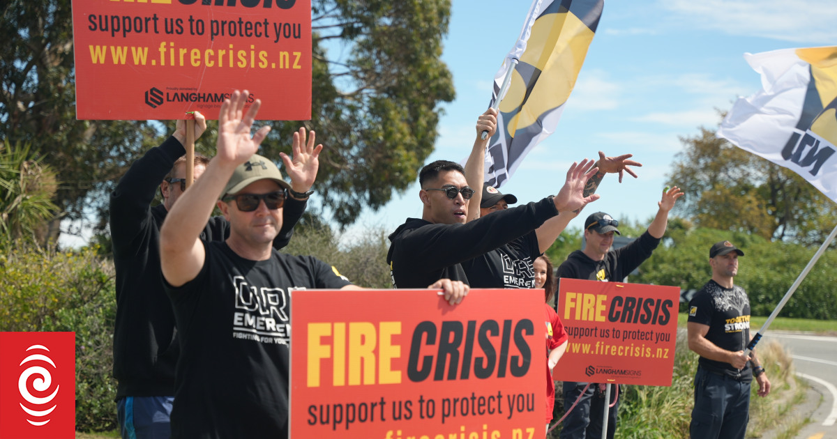 Firefighters go on strike in pay and staffing dispute with FENZ