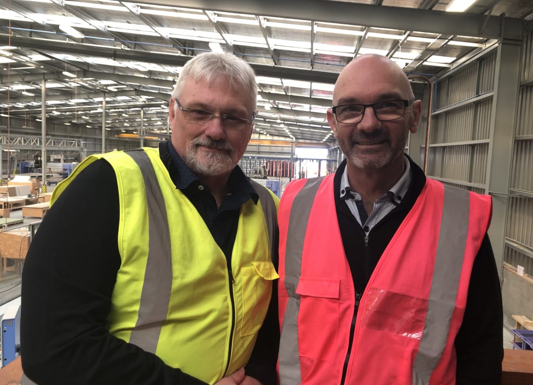 Concision general manager Tony Whale (L) with Spanbild Holdings CEO Kerry Edwards at the Concision factory.