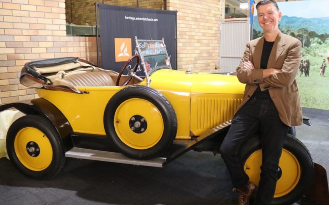 Bubsie and the Boys author David Riley with a version of the vintage Citroen that did the first lap around Australia in 1925.~|~|t97x3Dglby