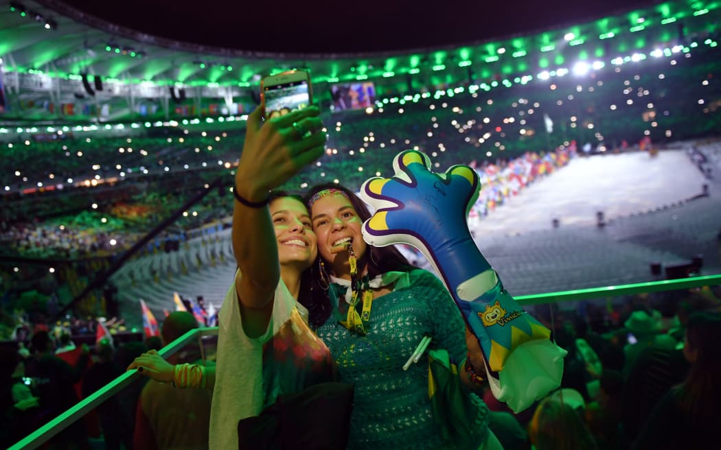 Rio Olympics closing ceremony 2016 spectators