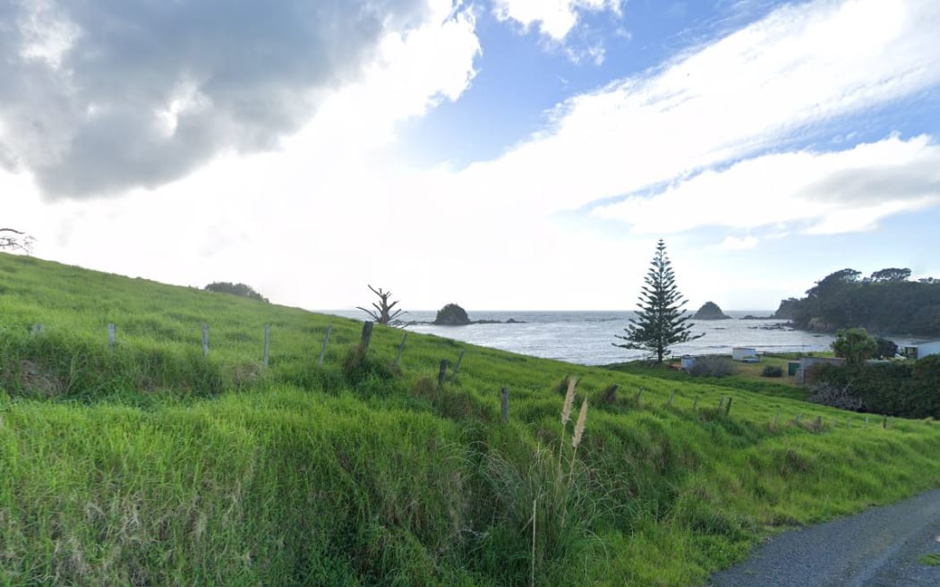 A search effort will resume this morning in Taiharuru for two missing fishermen. The men had been fishing from rocks yesterday, Wednesday 1 May, and were due home to family in Whangārei by 11pm.