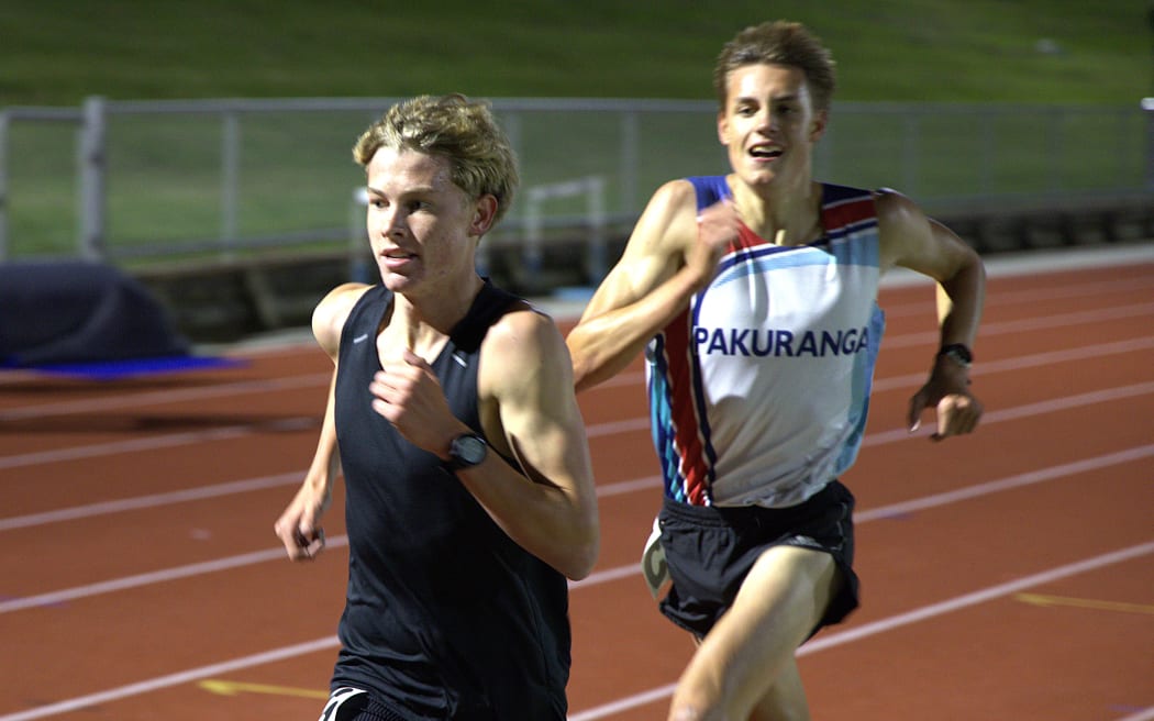 Sam Ruthe (Black Singlet) & Caleb Wagener (White Singlet).