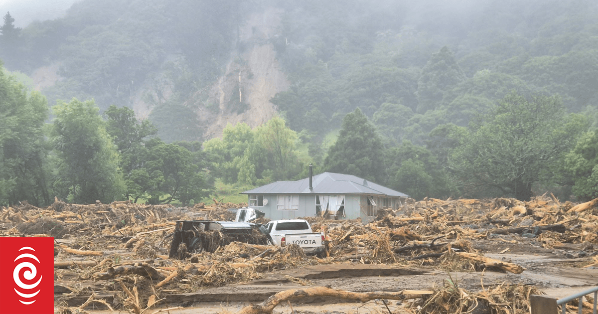 Scale of flood-damage starting to sink in for East Coast