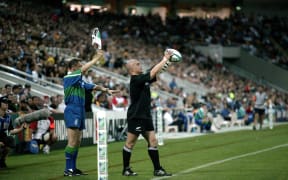Corey Flynn throws to the lineout during the 2003 World Cup.