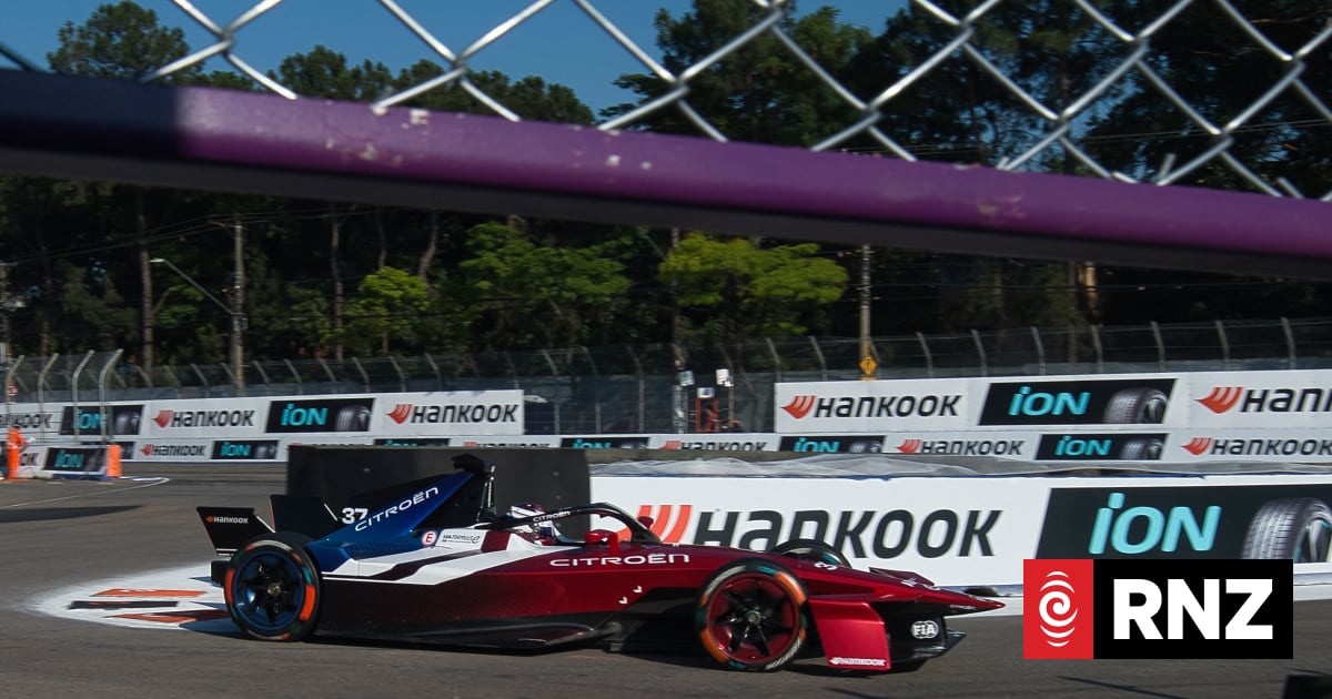 Kiwi Nick Cassidy secures maiden Formula E win for Citroen in