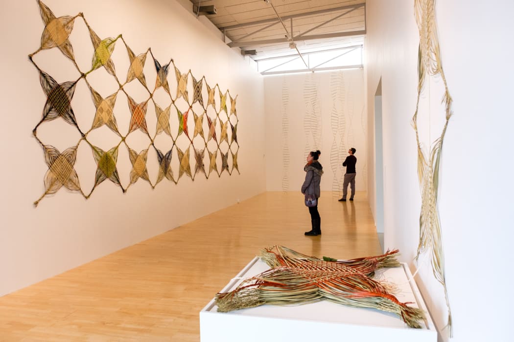 Kit-Set Whanaungatanga, Maureen Lander.