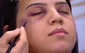 A Morroccan TV channel has apologised for a broadcast advising women on how to hide signs of domestic violence.