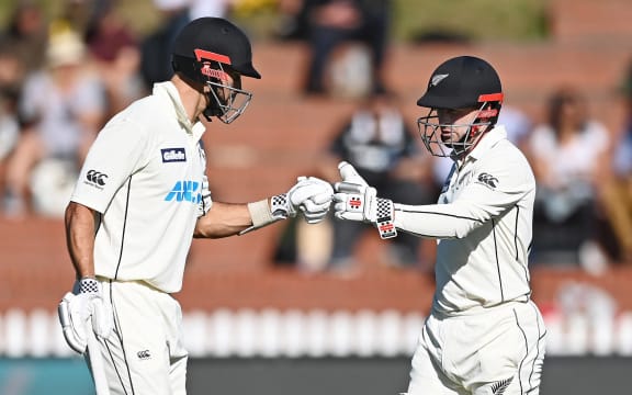 Daryl Mitchell (left) and Henry Nicholls.