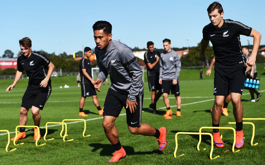 Bill Tuiloma leads his side in final training at North Harbour Stadium