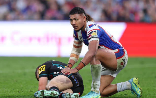 Nathan Cleary suffers broken leg as Knights shock Panthers to reach NRL ...