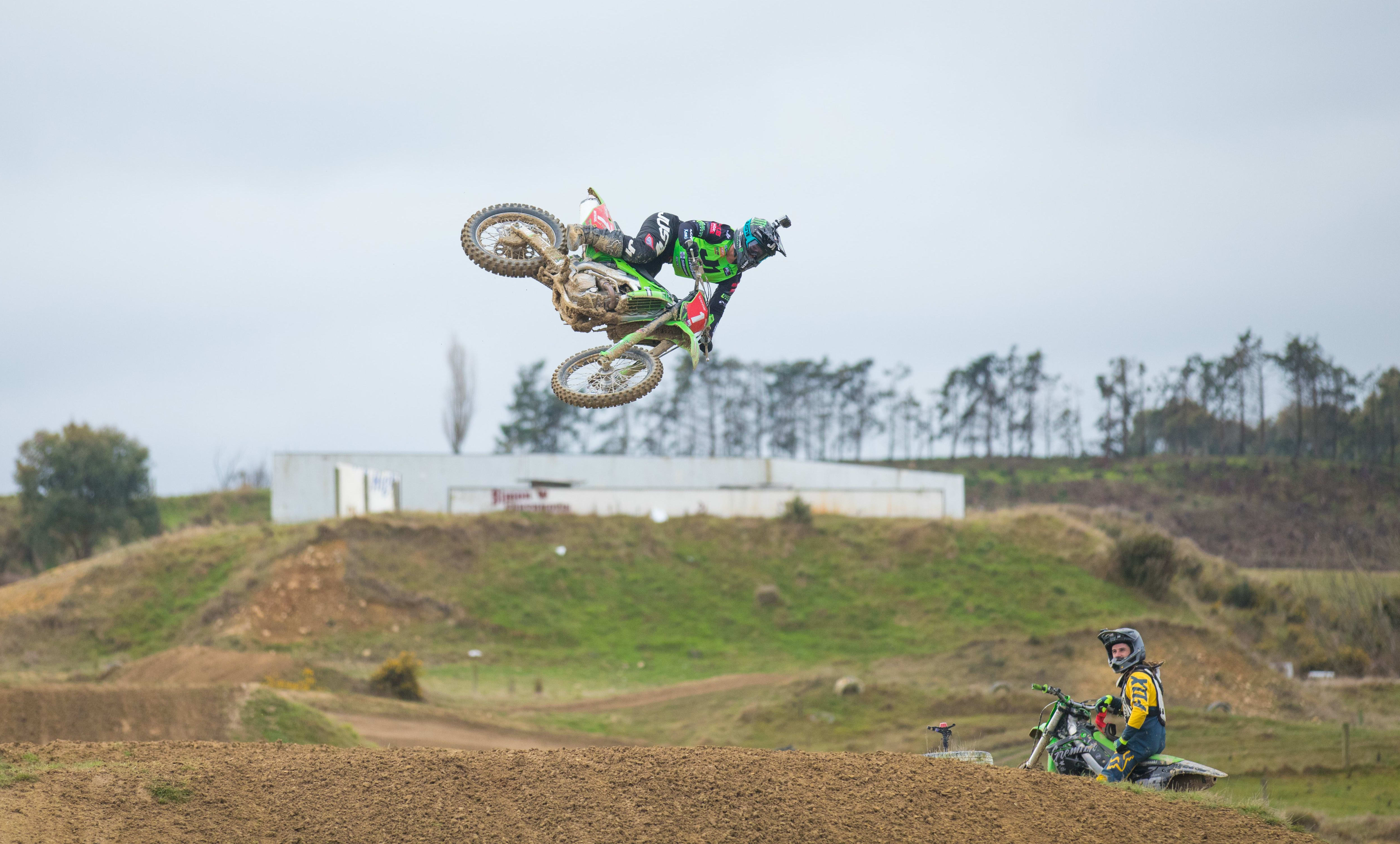 New Zealand motocross rider Courtney Duncan has claimed a second successive world title.
