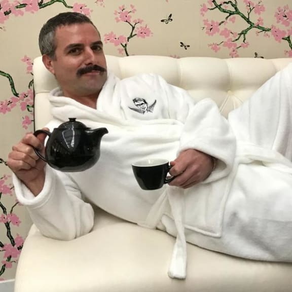 The Bloomfield bathrobe, Famine of beauty