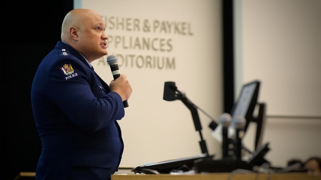 Joe Tipene speaking at a meeting at the University of Auckland on 1 April 2016 prompted by recent violent attacks on international students.