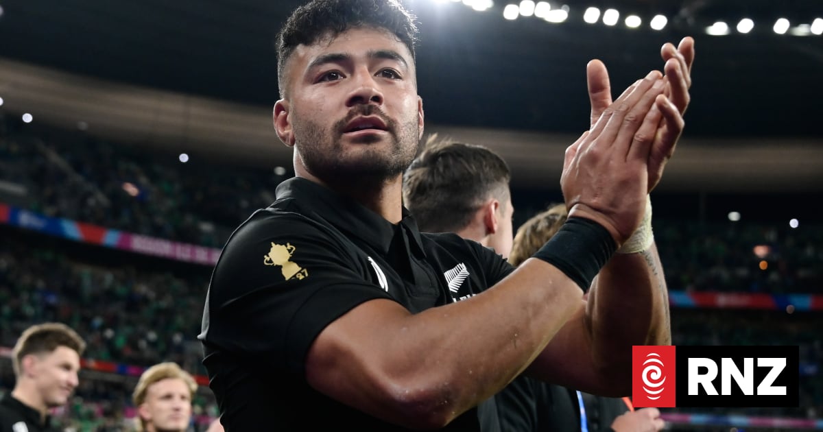 Richie Mo'unga on his way to join All Blacks in South Africa